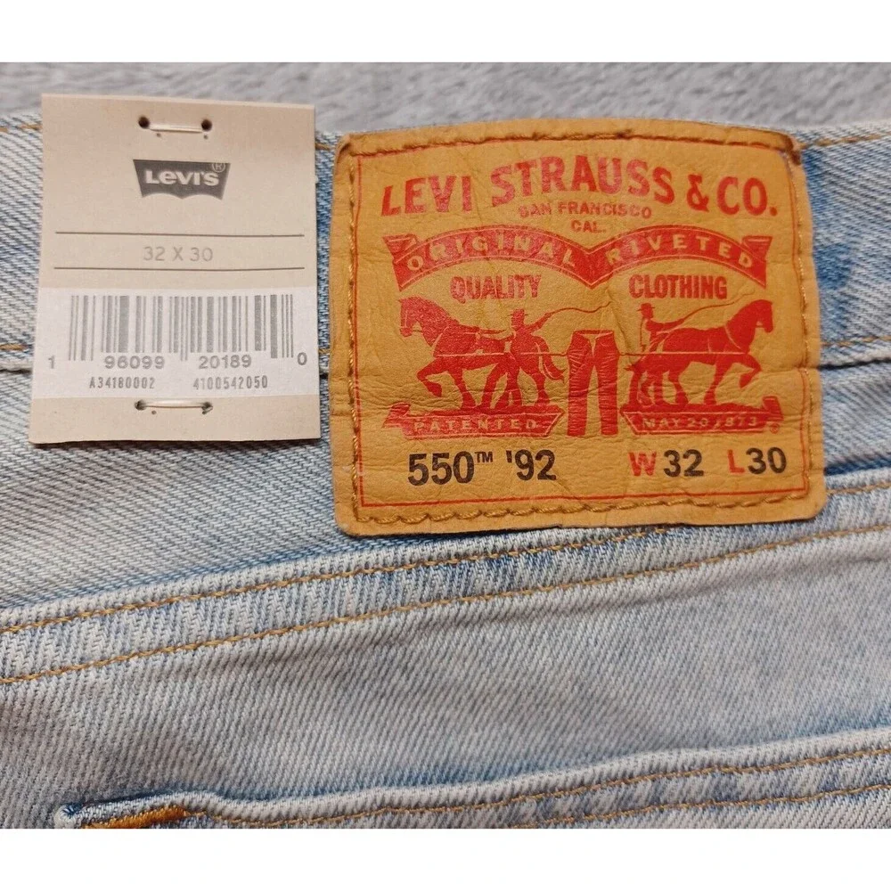 Levi’s 550 ‘92 Men's Relaxed Taper Fit Jeans With Paintmark Details Size 32x30